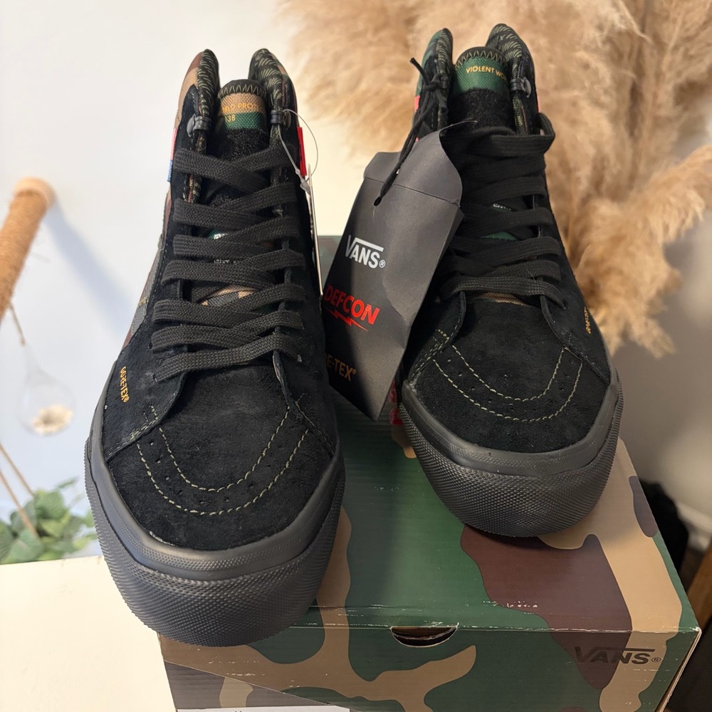 DEFCON Vans Sk8-Hi Notchback Gore-Tex - NWT - Picture 4 of 8